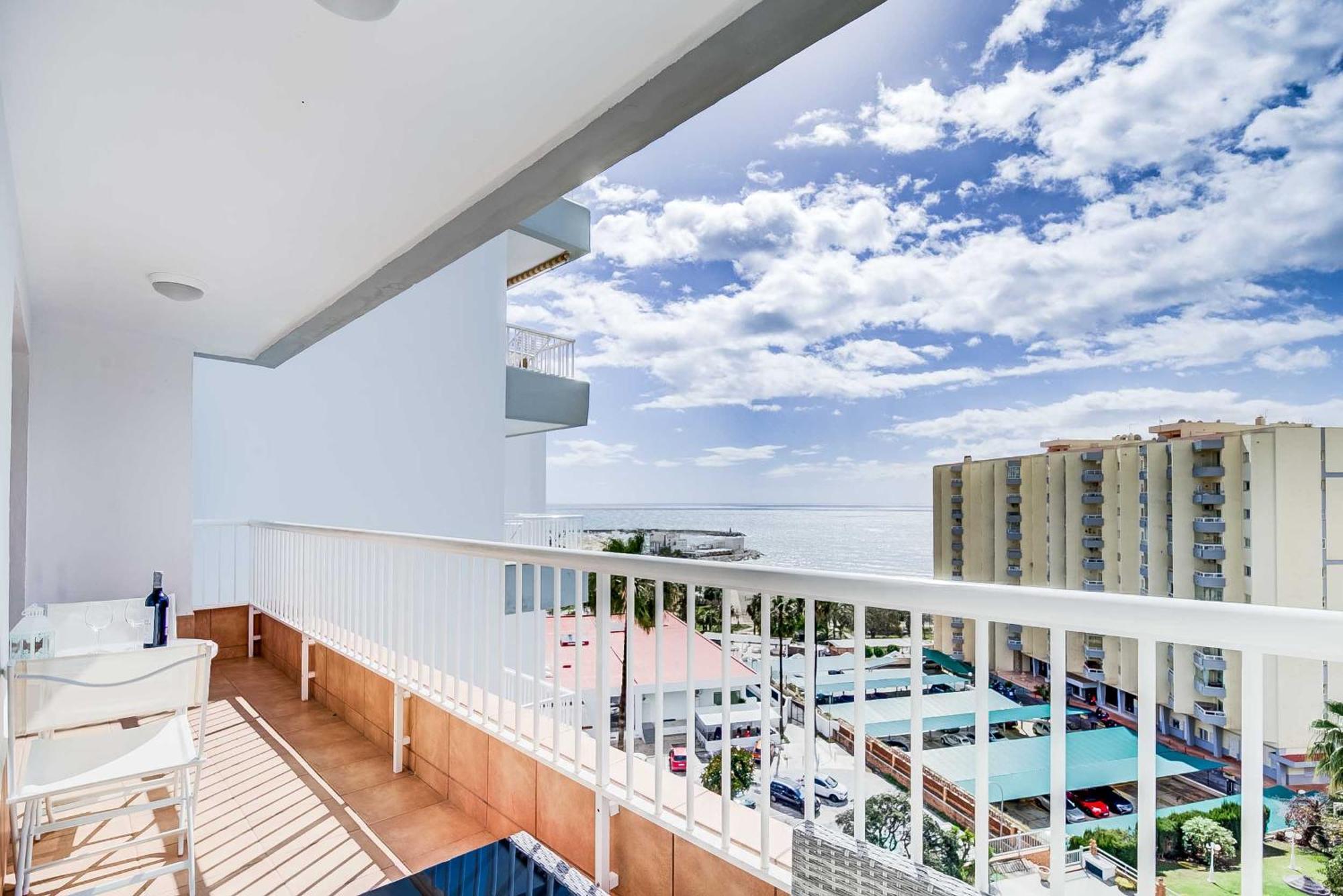בנאלמדנה Puerto Marina, Apartamento Frente Al Mar מראה חיצוני תמונה