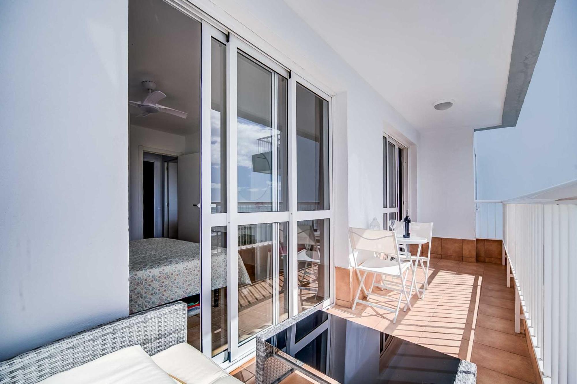 בנאלמדנה Puerto Marina, Apartamento Frente Al Mar מראה חיצוני תמונה