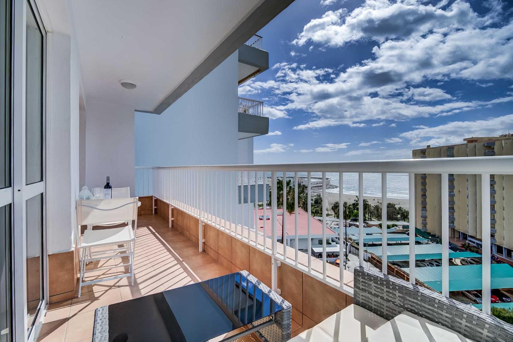 בנאלמדנה Puerto Marina, Apartamento Frente Al Mar מראה חיצוני תמונה