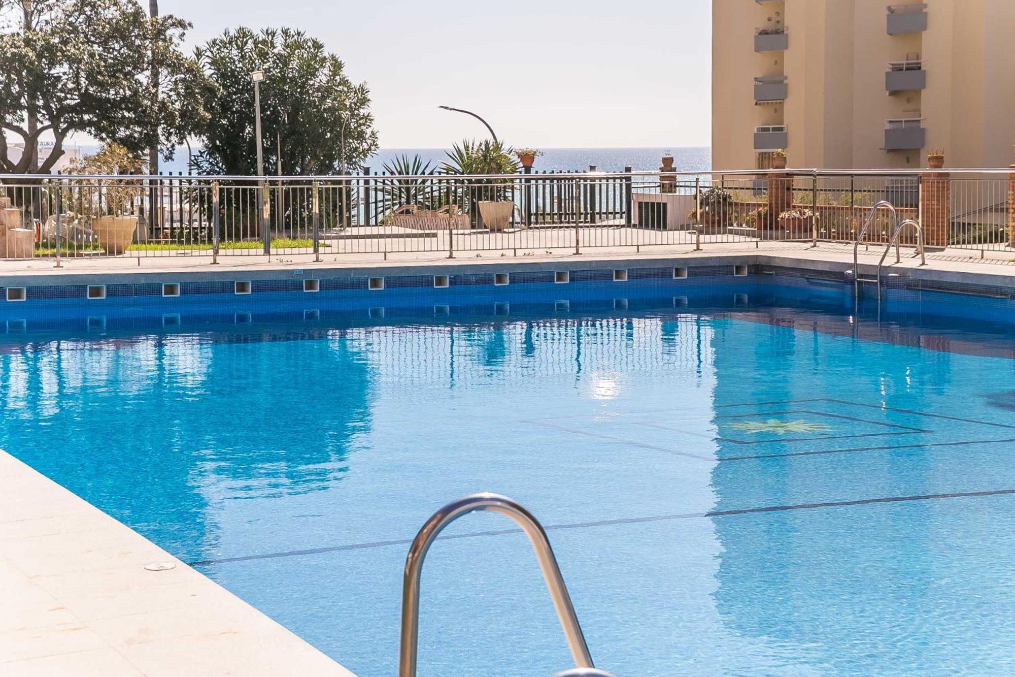 בנאלמדנה Puerto Marina, Apartamento Frente Al Mar מראה חיצוני תמונה