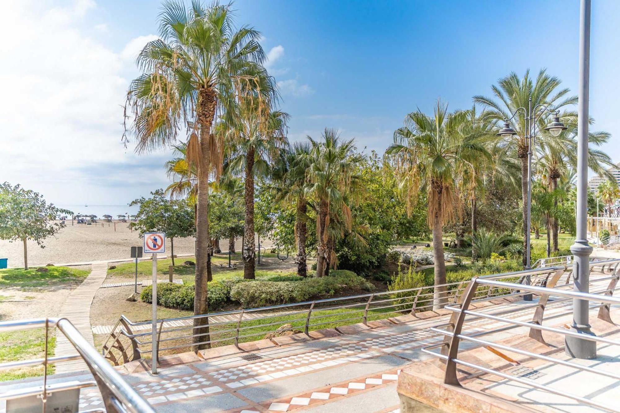 בנאלמדנה Puerto Marina, Apartamento Frente Al Mar מראה חיצוני תמונה